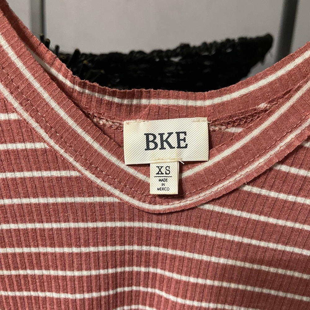 BKE Rust and White Striped Ribbed Tank Top - Picture 2 of 3